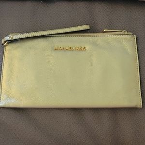 Michael Kors wristlet